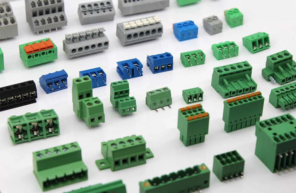 screwless terminal push-on mains connector